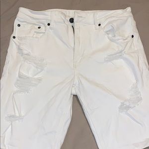 American Eagle Men’s White Shorts Ripped